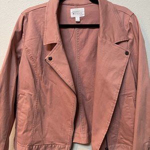 Light coral Moto Jacket with zippers at wrist, stretchy Size large.